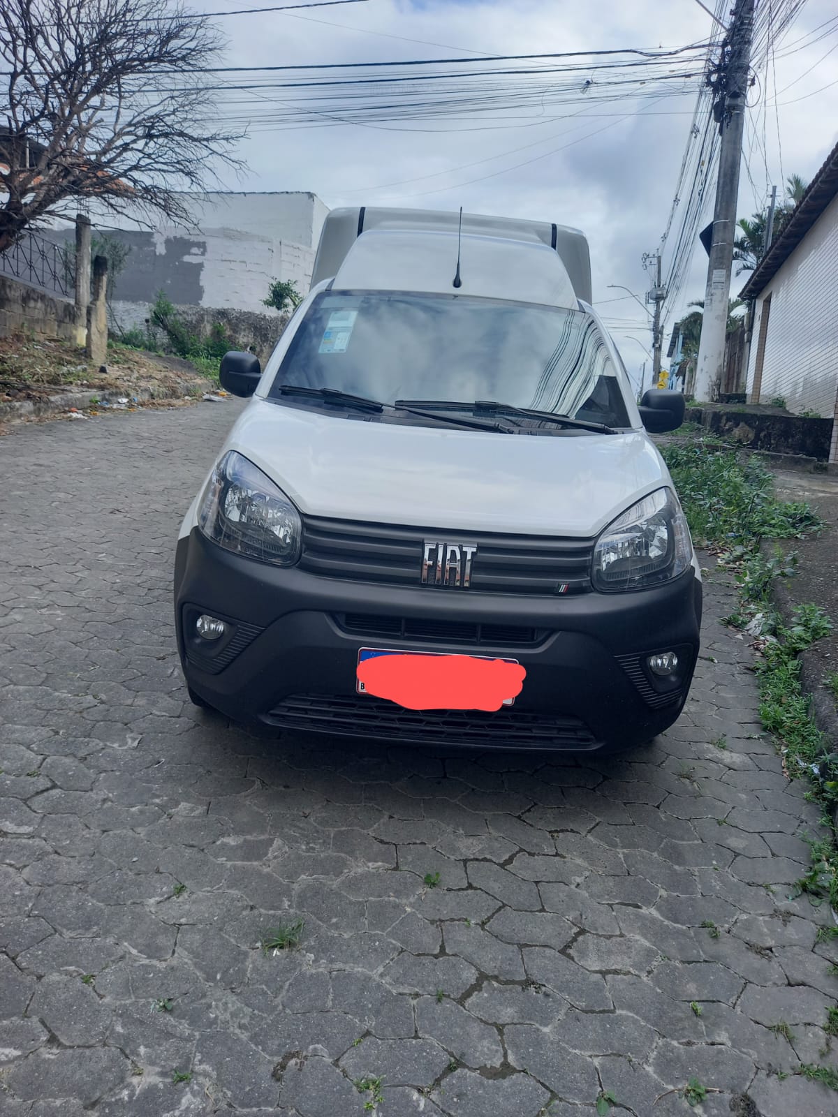 Detalhe da Fiorino da Bergamini em ponto de coleta